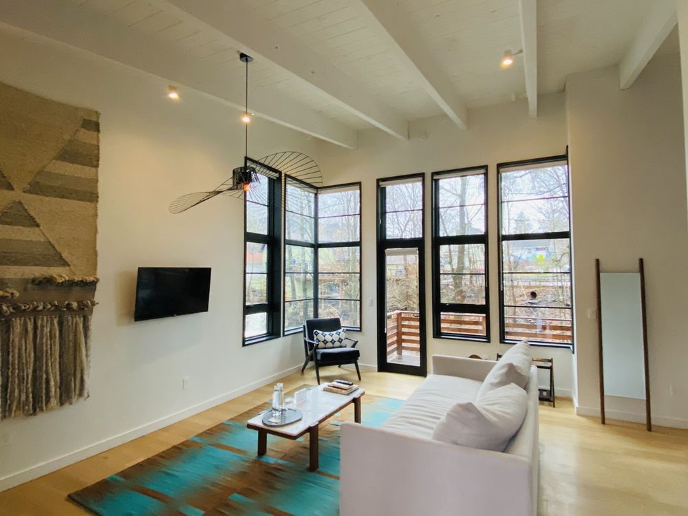 WOODSTOCK WAY HOTEL with reviews Updated September 2024 76 Photos