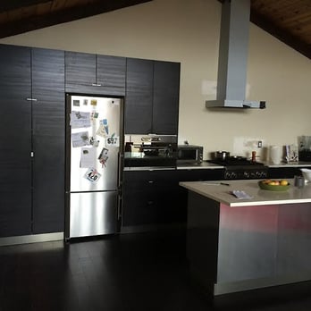 JSE Custom Builders - Modern kitchen in A-frame home - General Contractors Near Me - Half Moon Bay, California