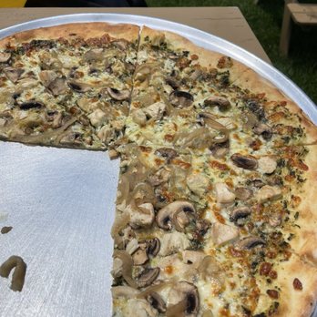 Palio Pizzeria - Pollo Pesto Special Pizza - Pizza Near Me - Hyannis, Massachusetts Palio Pizzeria - Pollo Pesto Special Pizza - Pizza Near Me - Hyannis, Massachusetts