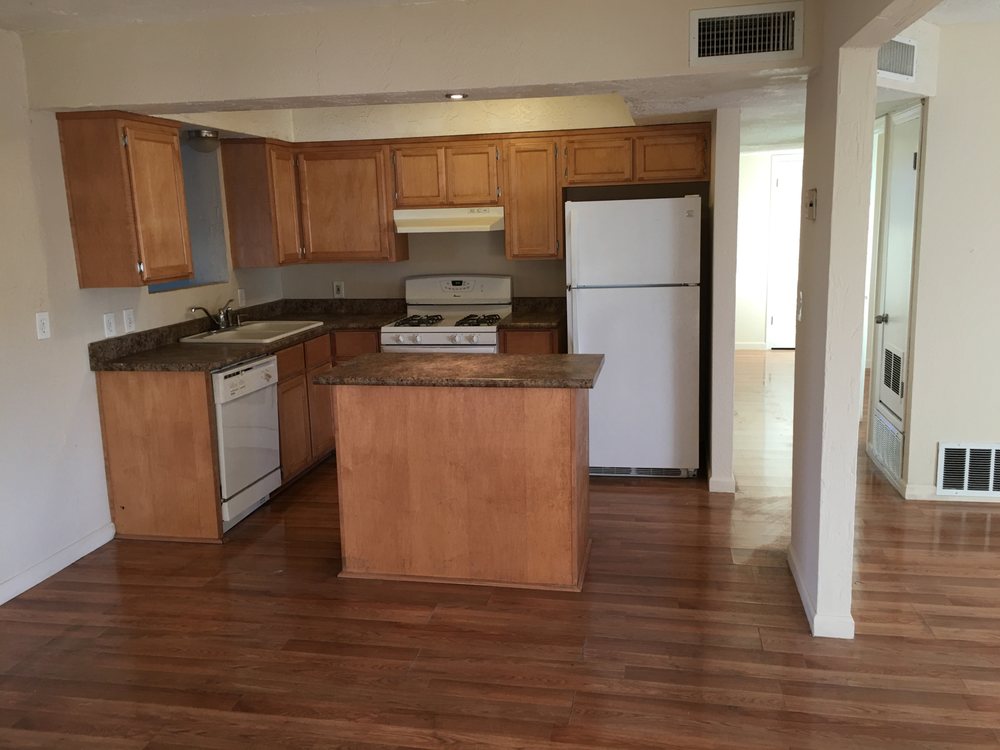 KINGMAN HANDYMAN AND PROPERTY MAINTENANCE 14 Photos Handyman 1980