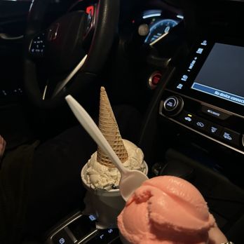 Dairy Delight - Ice Cream & Frozen Yogurt Near Me - Malden, Massachusetts