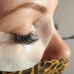 2Groovy Lash Studio - Hybrid