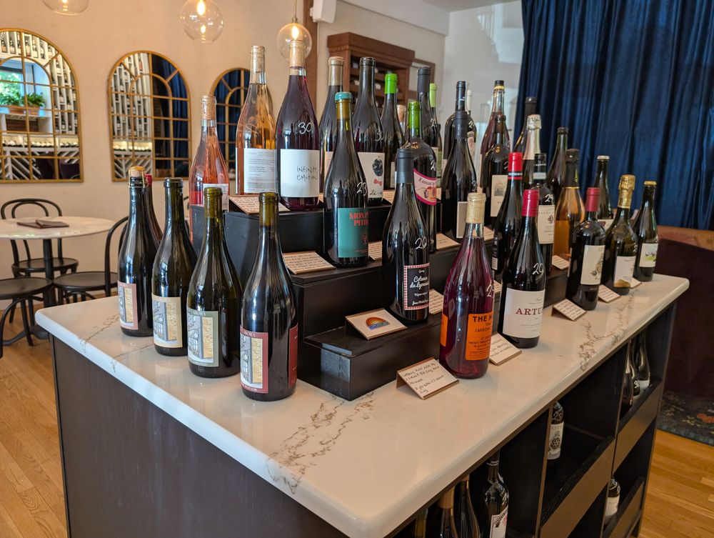 Ora et Labora Wine Shop Logo