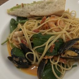 seafood linguini seafood linguini
