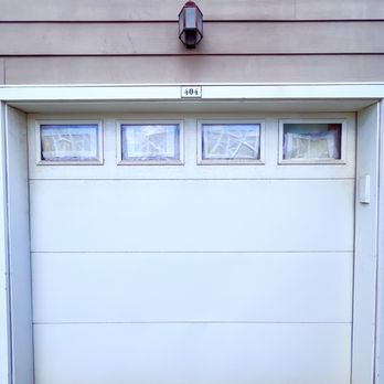 Magnolia Massage & Spa - Park here or to the right of 404 garage door. Or park in front of 403 or to the left of that. - Skin Care Near Me - Kapolei, Hawaii