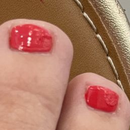 Toes immediately following pedicure