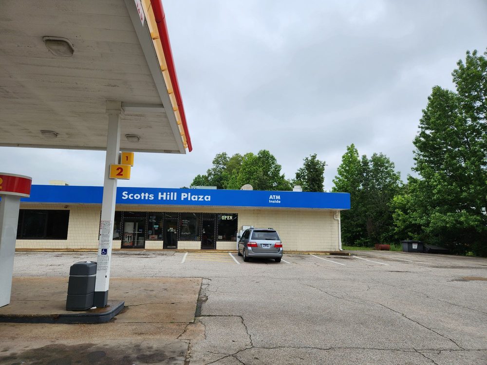 Scotts Hill Plaza Logo