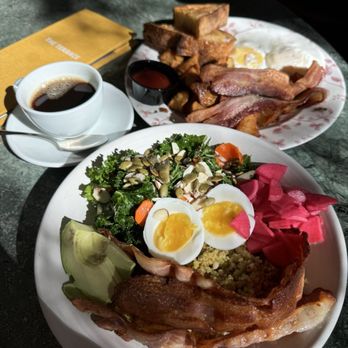 Bar Lis - Continental breakfast - Lounges Near Me - Los Angeles, California