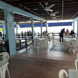 Restaurante El Boquemar - Tables by the sea