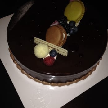 Paris Baguette - Chocolate cake - Coffee & Tea Near Me - Milpitas, California Paris Baguette - Chocolate cake - Coffee & Tea Near Me - Milpitas, California