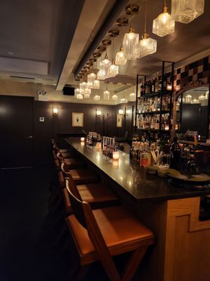 Bar Enzo by null