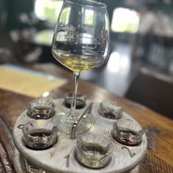 Chateau Aeronautique Winery & Blue Skies Brewing - Wine flight