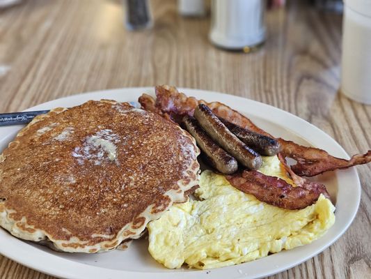 JOHNNIE'S GRILL - Updated July 2026 - 24 Photos & 43 Reviews