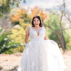 Ivory Bridal Boutique - Pockets!!