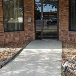 Kaminski David M DDS PC - Use this back door entrance inside Country Meadows Building. 5/2023