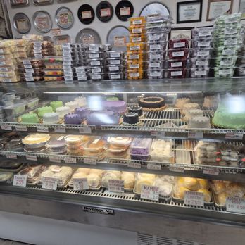 United Bread & Pastry - Cold pastries and cakes - Bakeries Near Me - Los Angeles, California