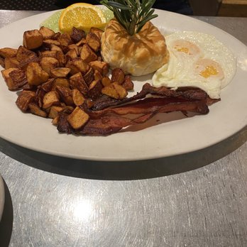 Hash House A Go Go - Basic breakfast - New American Near Me - Las Vegas, Nevada Hash House A Go Go - Basic breakfast - New American Near Me - Las Vegas, Nevada