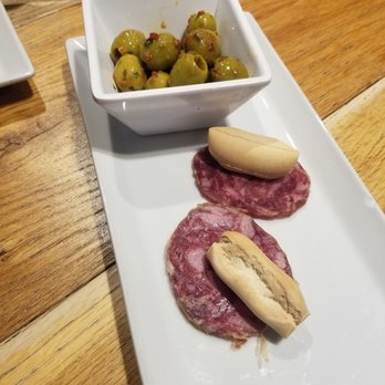 La Posada del Dragón - Free tapa - Bars Near Me - Madrid, M
