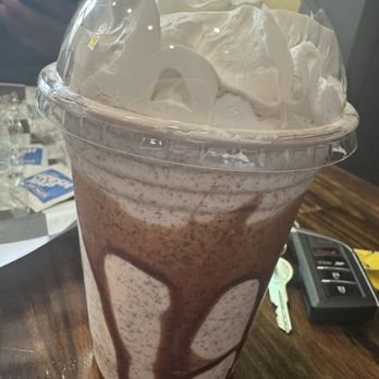 Bun N Done - Cookies and cream milkshake - Burgers Near Me - Edgewater, New Jersey