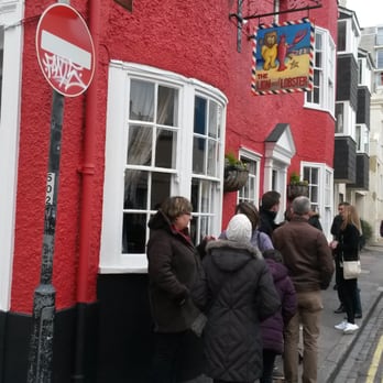 The Lion & Lobster - Always a good sign when people are queuing for a pub to open! - Pubs Near Me - Brighton, BNH The Lion & Lobster - Always a good sign when people are queuing for a pub to open! - Pubs Near Me - Brighton, BNH