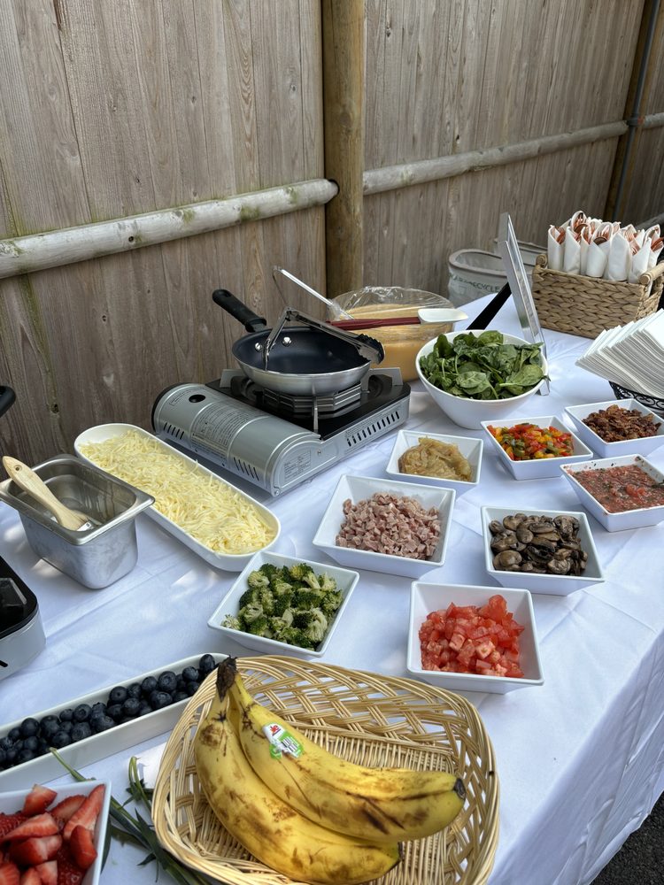 Rachel's Creations & Catering Logo