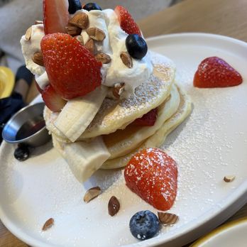 Flipper’s - Strawberry Banana Pancake - Pancakes Near Me - New York, New York