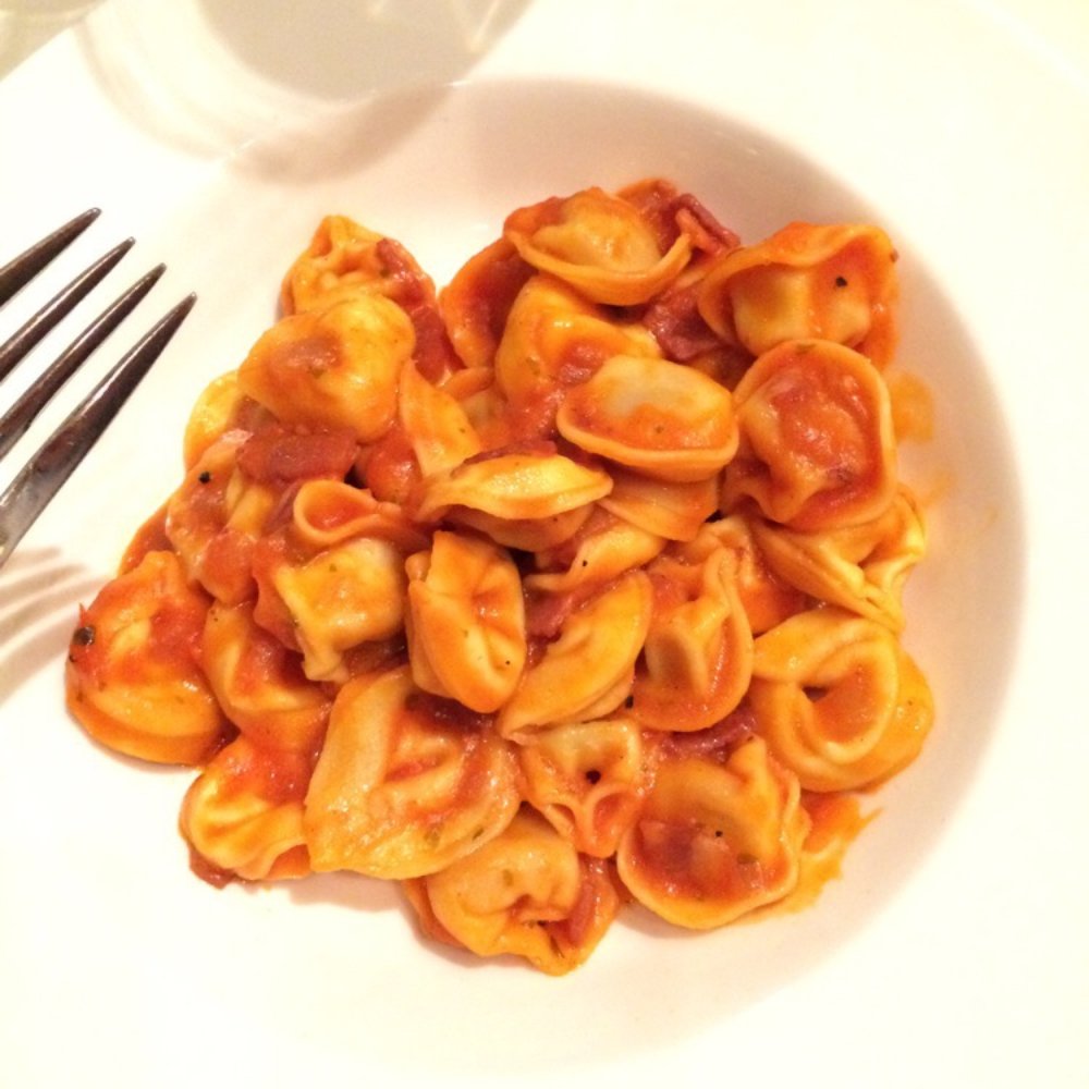 La Bella Donna - Tortellini di carne with aranciata sauce - Italian Near Me - Barcelona, B La Bella Donna - Tortellini di carne with aranciata sauce - Italian Near Me - Barcelona, B