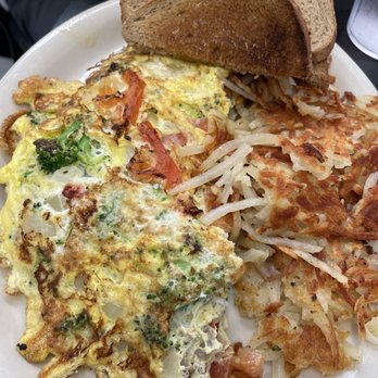 Fleetwood Diner - Veggie Omelette - Salad Near Me - Ann Arbor, Michigan Fleetwood Diner - Veggie Omelette - Salad Near Me - Ann Arbor, Michigan