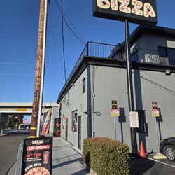 Bizza - Outside