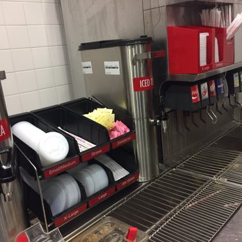 In-N-Out Burger - Fast Food Near Me - Millbrae, California In-N-Out Burger - Fast Food Near Me - Millbrae, California
