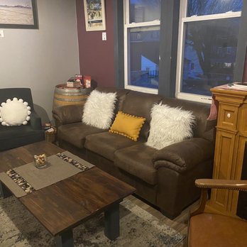 Bella Terra Vineyards - Cozy seating in the back room - Wineries Near Me - Bedford, Pennsylvania