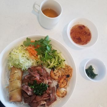 Pho Anh - Vermicelli w/Grilled pork,shrimp,& eggroll - Vietnamese Near Me - Riverside, California
