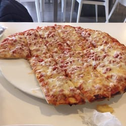 Yola - Pizza familiar de jamón York 7,95€
