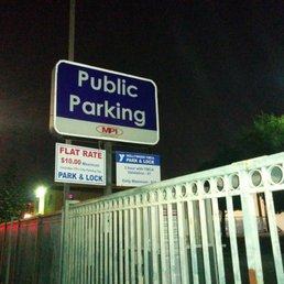 Parking attendant said lot closes 11pm Saturday, I returned at 9:30pm and lot closed. Attendants need to be more aware of actual open hours. Parking attendant said lot closes 11pm Saturday, I returned at 9:30pm and lot closed. Attendants need to be more aware of actual open hours.