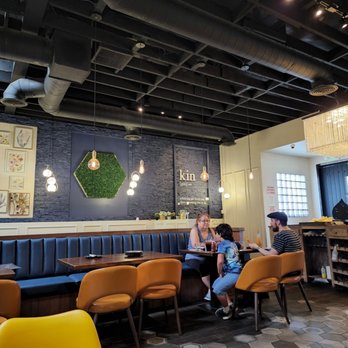 Kin Long Beach - lovely interior. - Thai Near Me - Long Beach, California