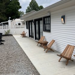 Bardstown Motor Lodge - Courtyard