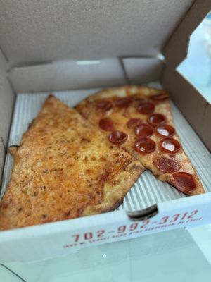 Mama Maxie's Pizzeria by null