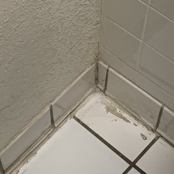 Motel 6 Dumfries, VA - Bathroom floor - Hotels Near Me - Dumfries, Virginia