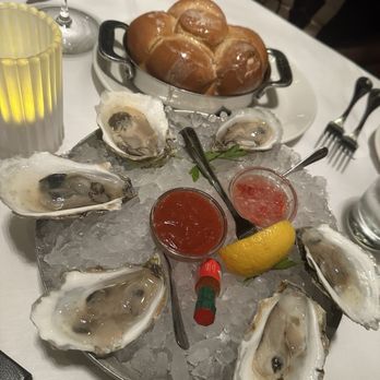 Del Frisco's Double Eagle Steakhouse - Steakhouses Near Me - Houston, Texas Del Frisco's Double Eagle Steakhouse - Steakhouses Near Me - Houston, Texas