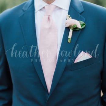 Wine Country Wedding Flowers - Boutonniere - Floral Designers Near Me Wine Country Wedding Flowers - Boutonniere - Floral Designers Near Me