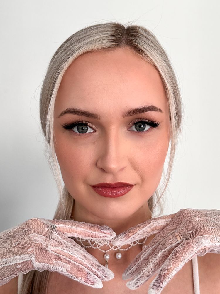 Makeup By Lena Nikolaieva Logo