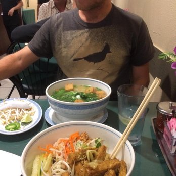 Pho Cali - Many delicious vegan options. This Lemongrass tofu dish is my favortie dish in Sarasota. - Vietnamese Near Me - Sarasota, Florida Pho Cali - Many delicious vegan options. This Lemongrass tofu dish is my favortie dish in Sarasota. - Vietnamese Near Me - Sarasota, Florida