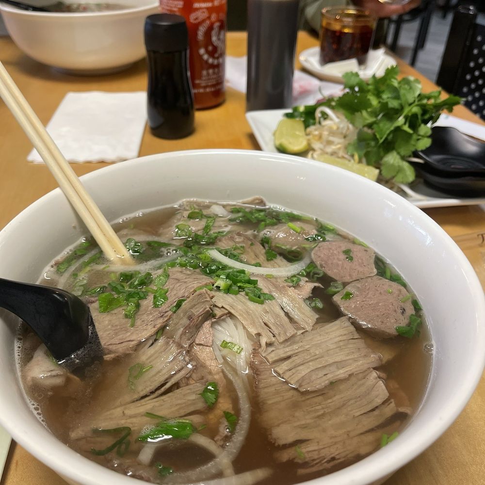 Pho combination (double meat) Pho combination (double meat)