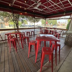 Max's Asian Bowls, Bao Tacos, Sushi - Outdoor Patio