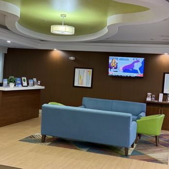 Best Western Plus North Shore Hotel - Lobby - Hotels Near Me - Danvers, Massachusetts