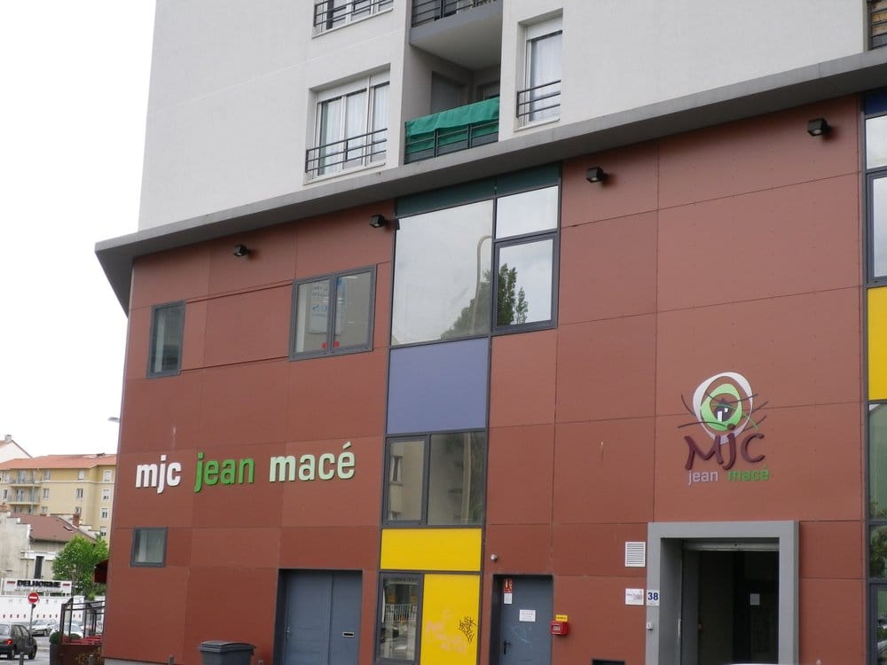 MJC JEAN MACÉ 38 Rue Camille Roy, Lyon, France Recreation Centers