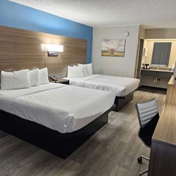 SureStay by Best Western Victoria - Double Queen Guest Room