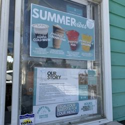 White Dog Coffee - Summer Drink Menu - The barista said the Peach and Cream Chai taste like Peach Cobbler