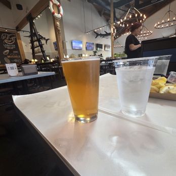 Cajun Crack’n Concord - Set 17 2026 nice environment Nice happy hour. Music so so - Cajun/Creole Near Me - Concord, California