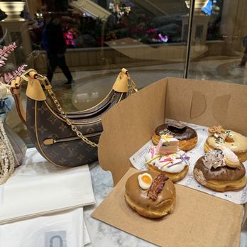 Donutique - Birthday donut , ginger bread donut , breakfast donut - Coffee & Tea Near Me - Las Vegas, Nevada